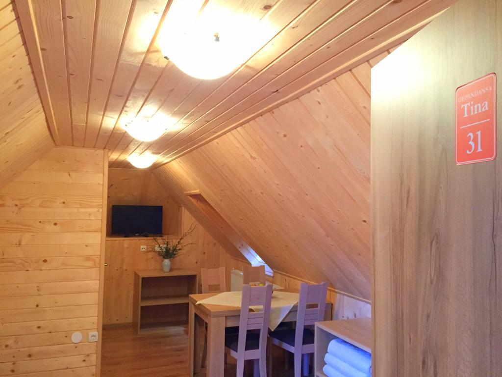 Apartmaji In Sobe Tina ครานสกา โกรา ภายนอก รูปภาพ