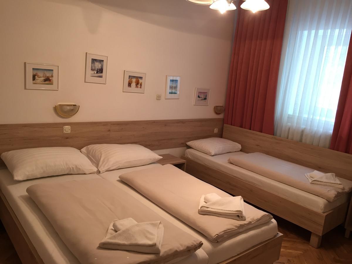 Apartmaji In Sobe Tina ครานสกา โกรา ภายนอก รูปภาพ